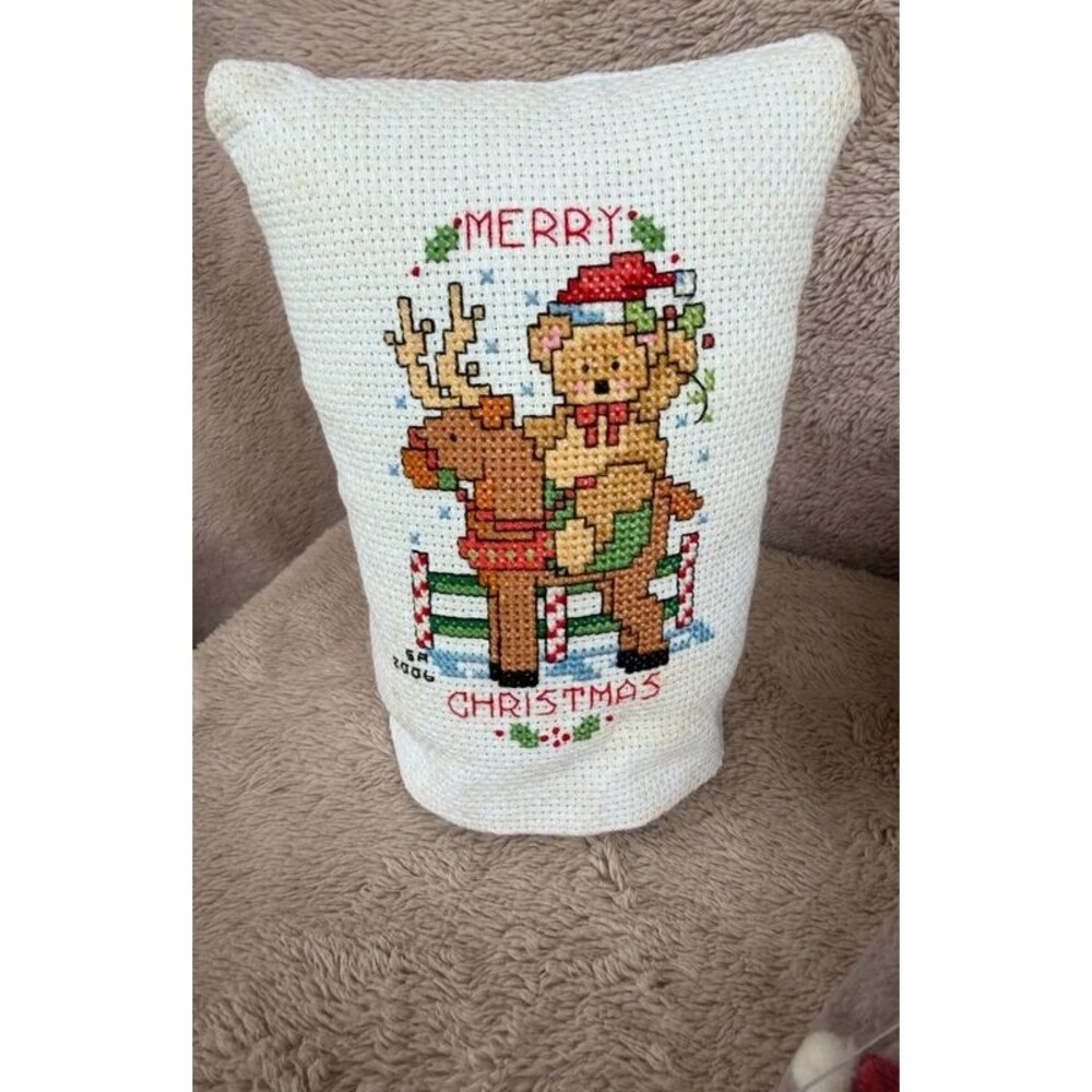 • Vintage 2006 Susan Winget Cross Stitch Stand-Up Centerpiece